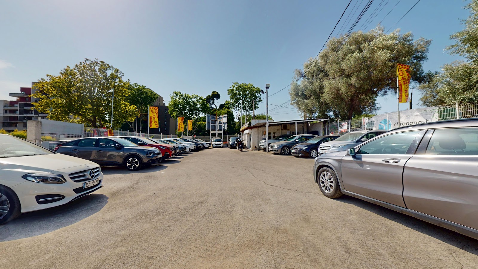Center Automobiles — Showroom